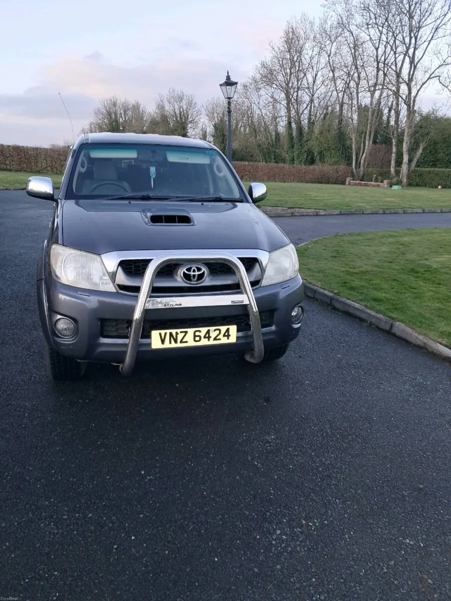 Toyota Hilux Pickup 2011 - Image 1