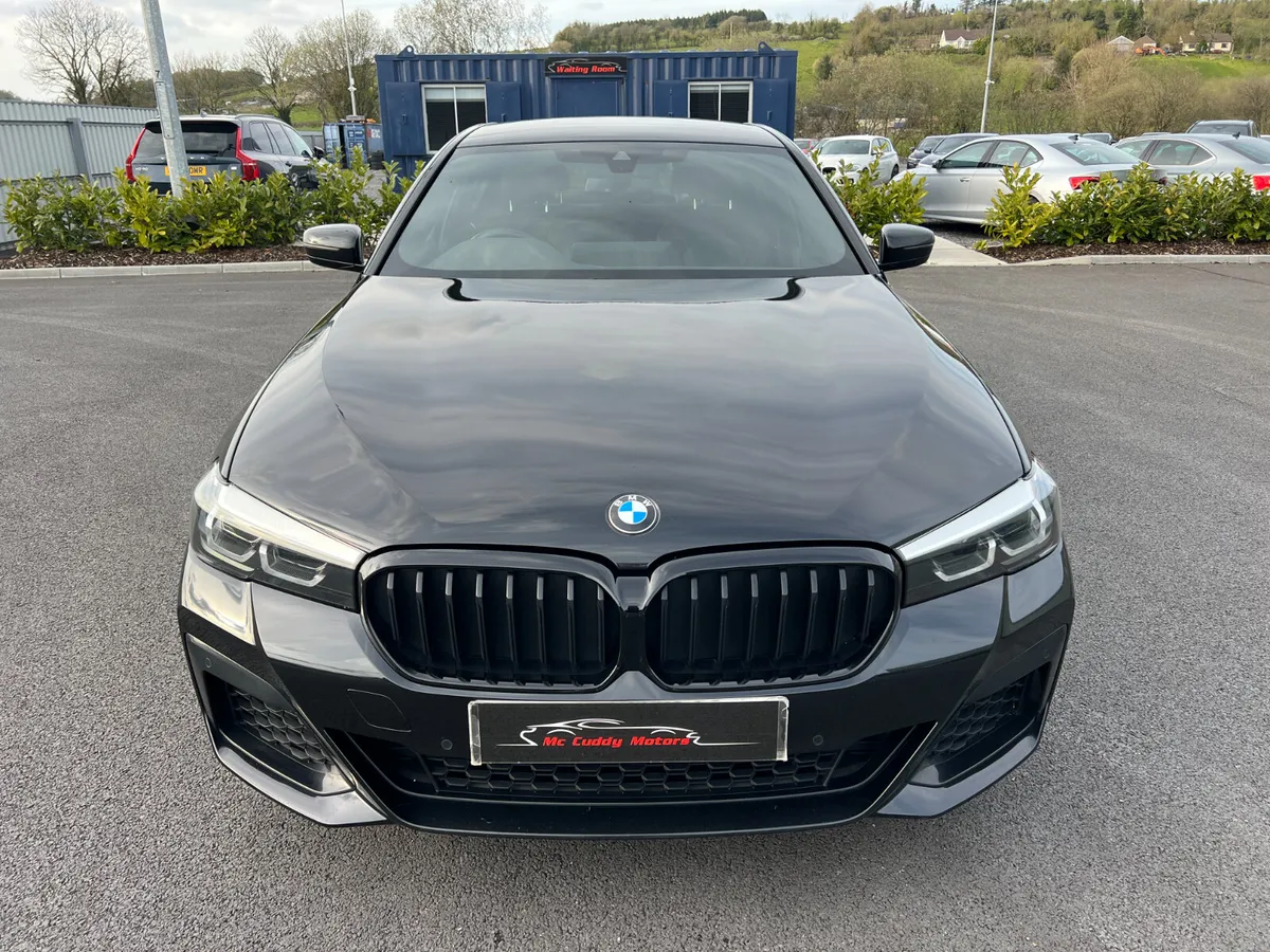 2022 BMW 520D LCI M Sport 2.0 MHEV Diesel - Image 3