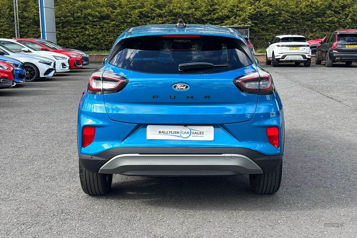 Ford Puma 1.0T 125PS Titanium in Digital Aqua Blue - Image 5