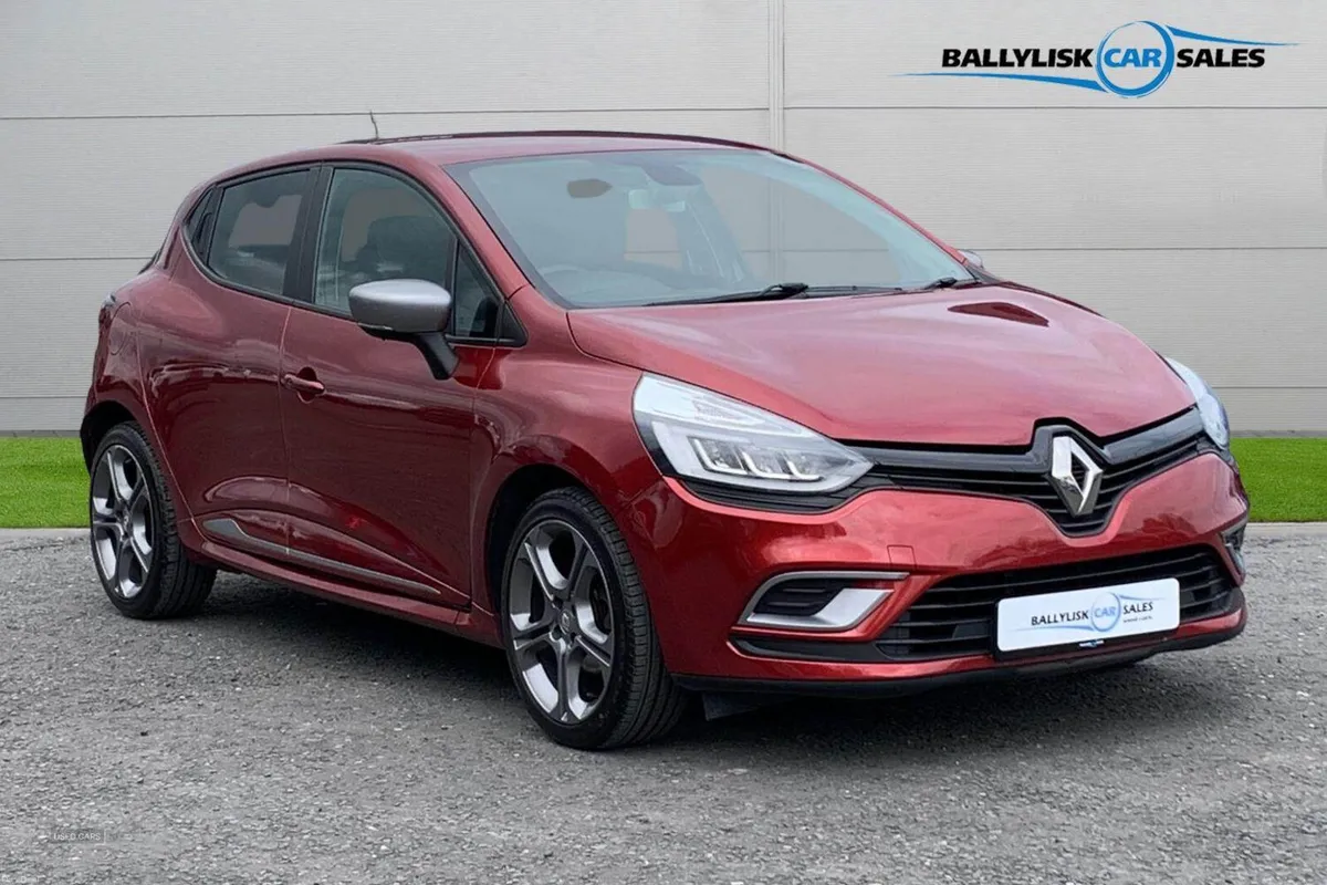 Renault Clio 0.9 TCe 90PS GT Line in Red with 57K - Image 1