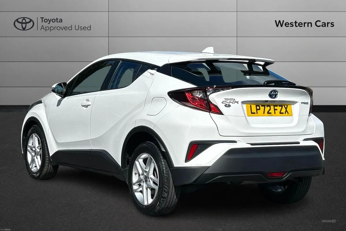 Toyota C-HR 1.8 VVT-h Icon CVT Euro 6 (s/s) 5dr - Image 4