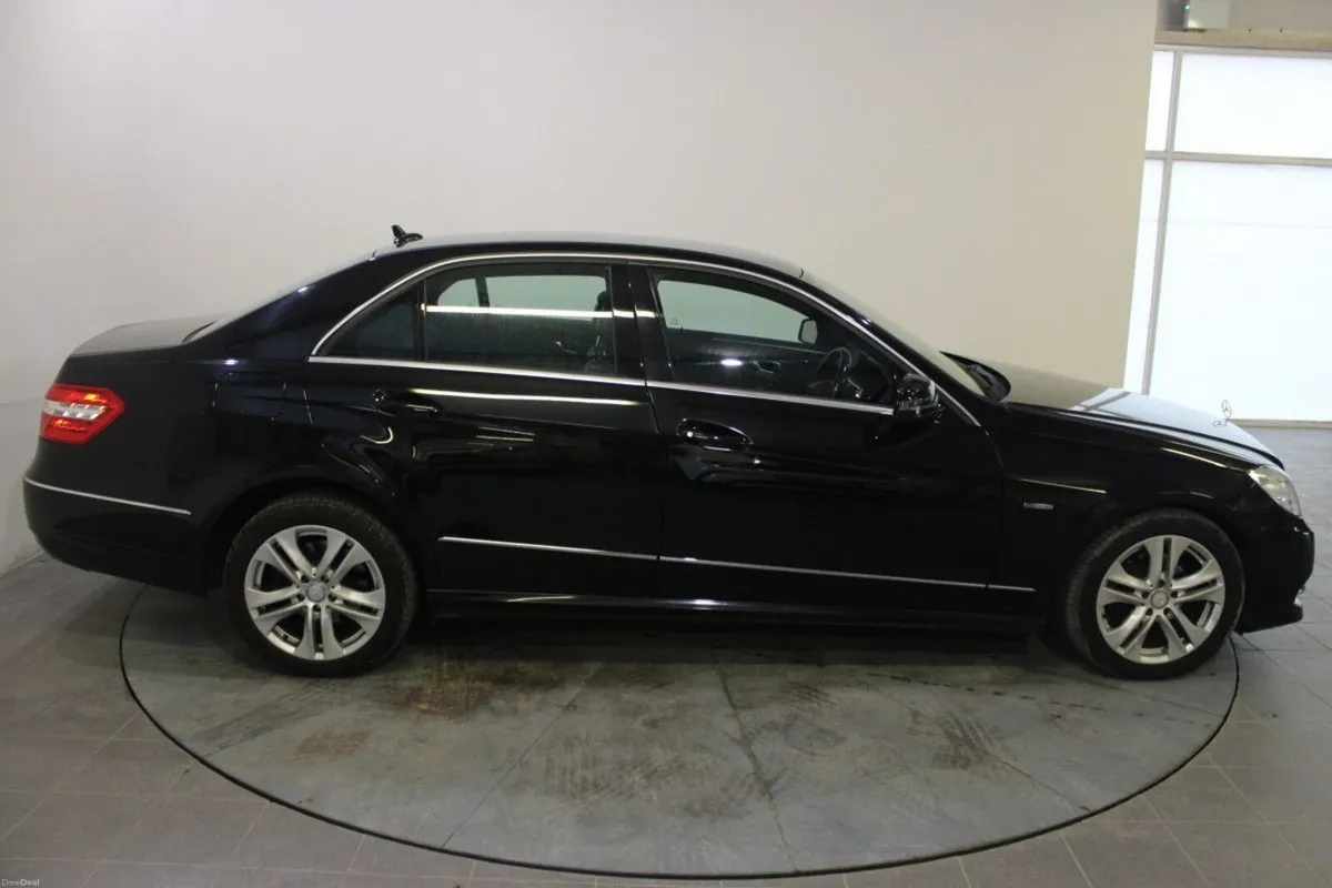 Mercedes-Benz E-Class E 220 CDI BlueEfficiency Cla - Image 3