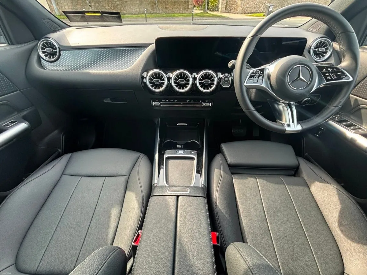 Mercedes-Benz EQA 250+ SPORT EXECUTIVE FACELIFT MO - Image 2