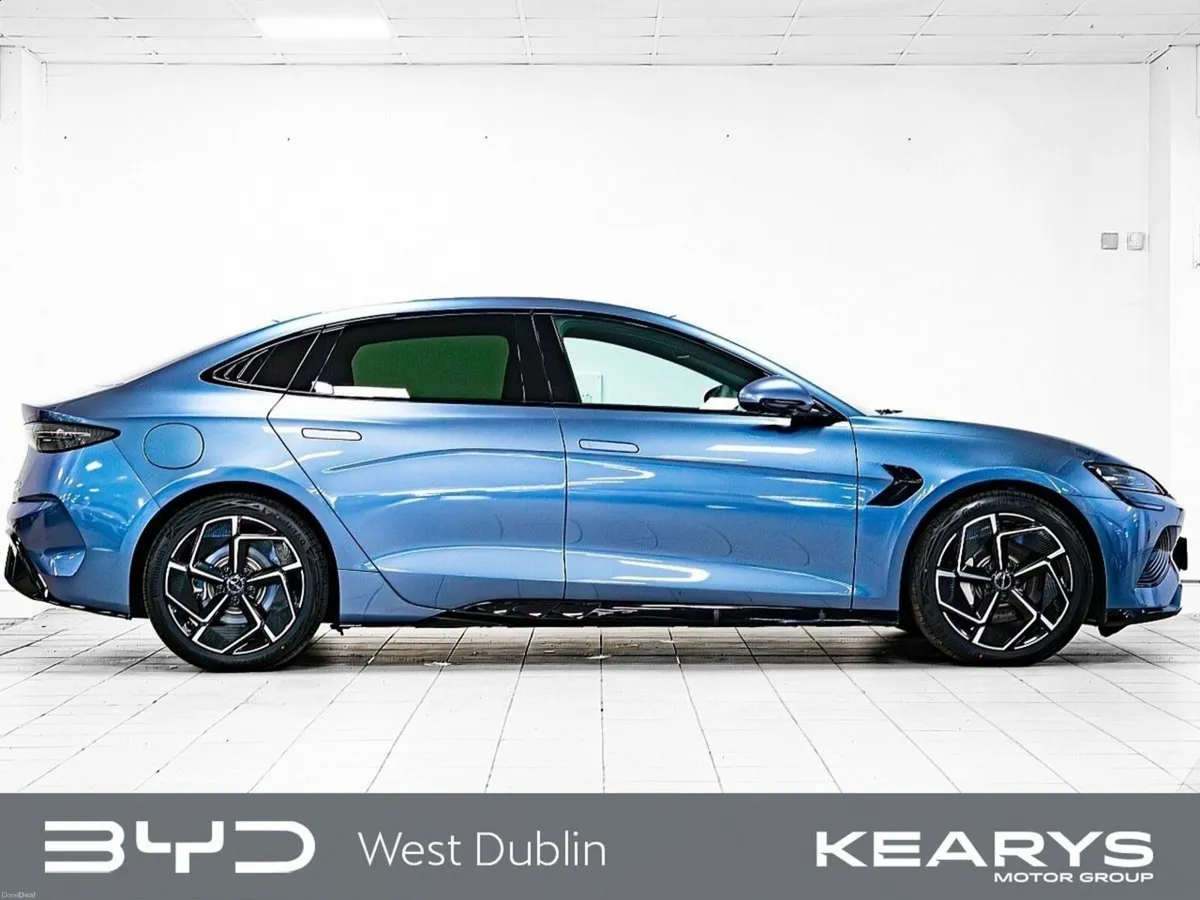 BYD SEAL SEAL EXCELLENCE AWD - Image 3