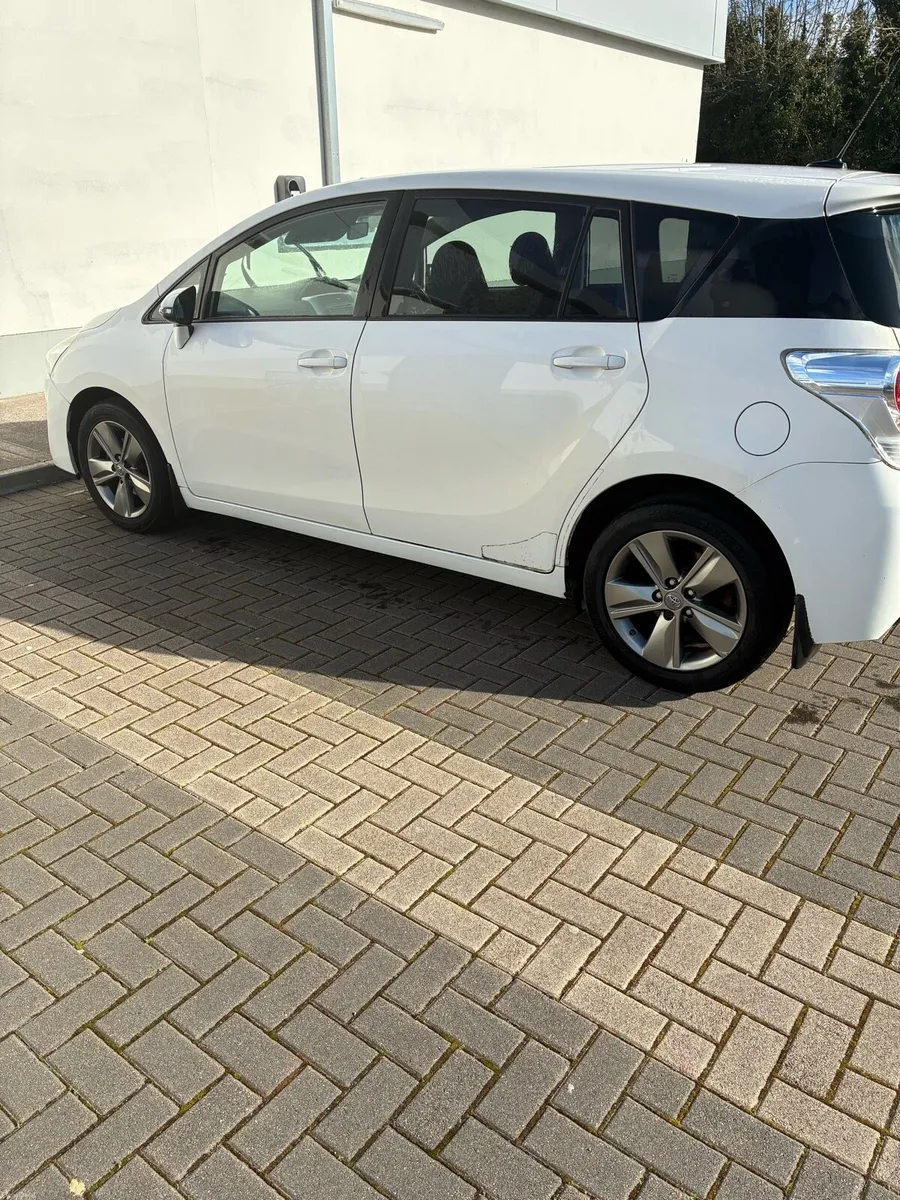 Toyota Verso - Image 4