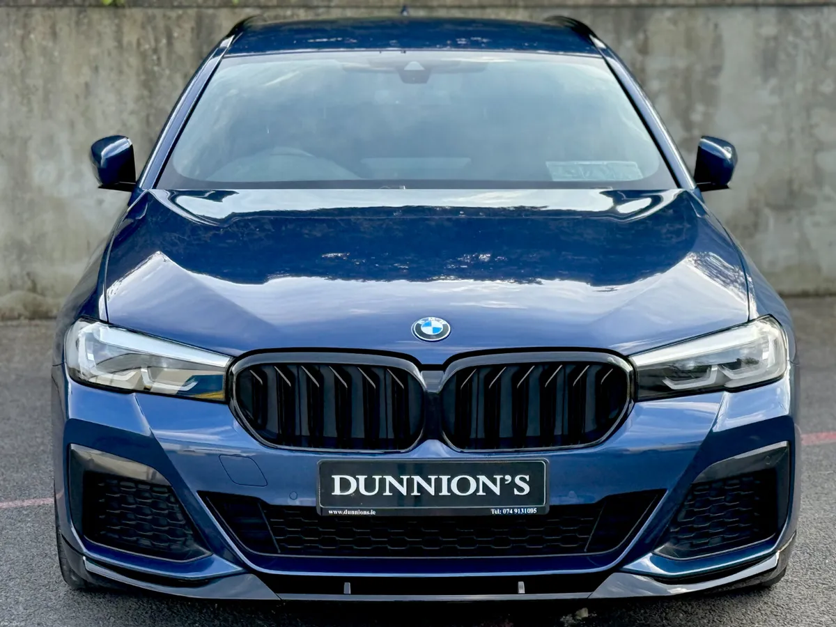 BMW 5-Series 2023 520D TOURING M SPORT LCI - Image 3