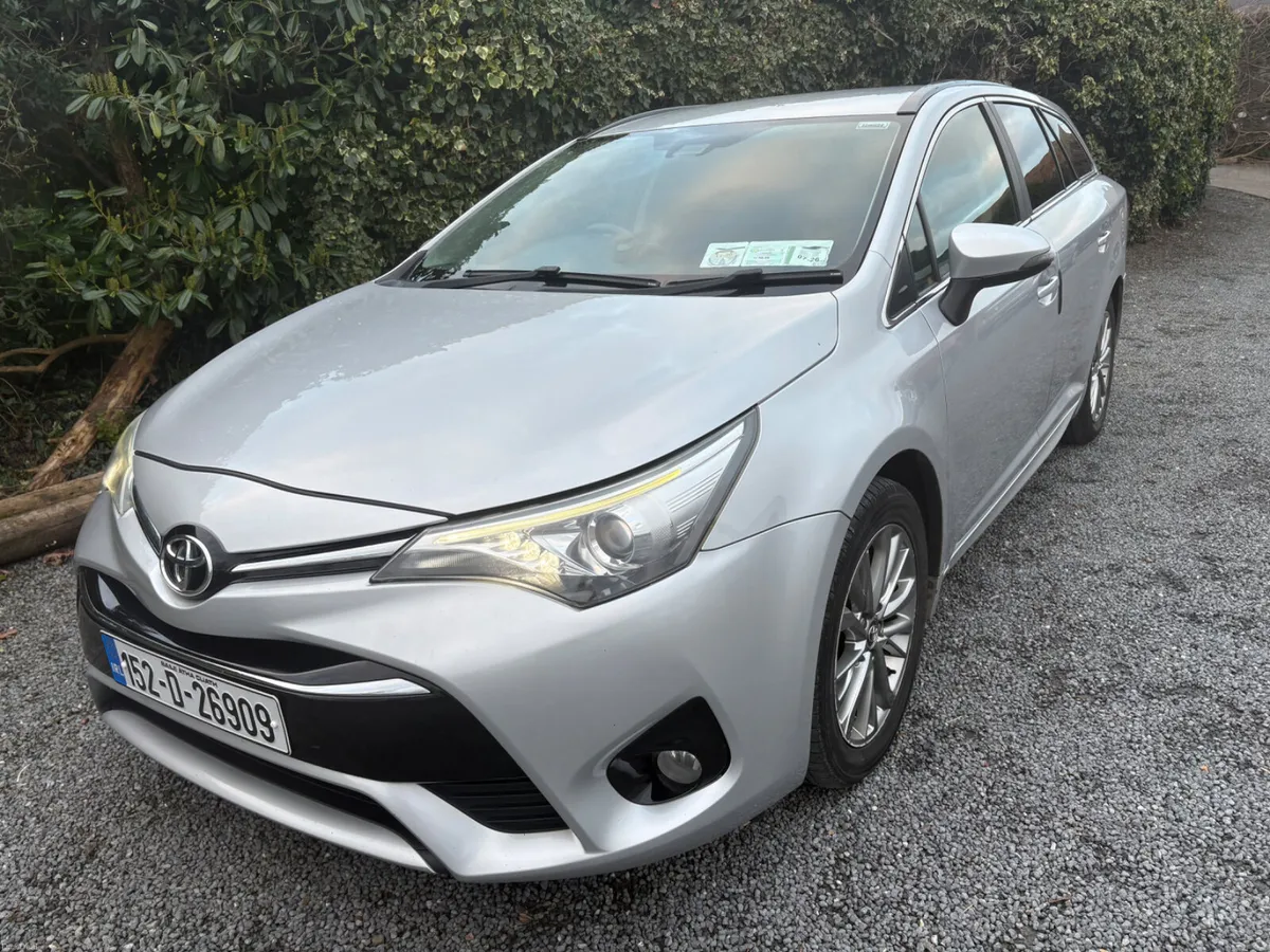 Toyota Avensis 2015 Estate - Image 1