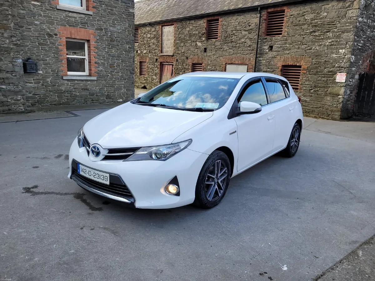 142 Toyota Auris Hybrid *New Nct 3-27 Tax 11-26 - Image 1