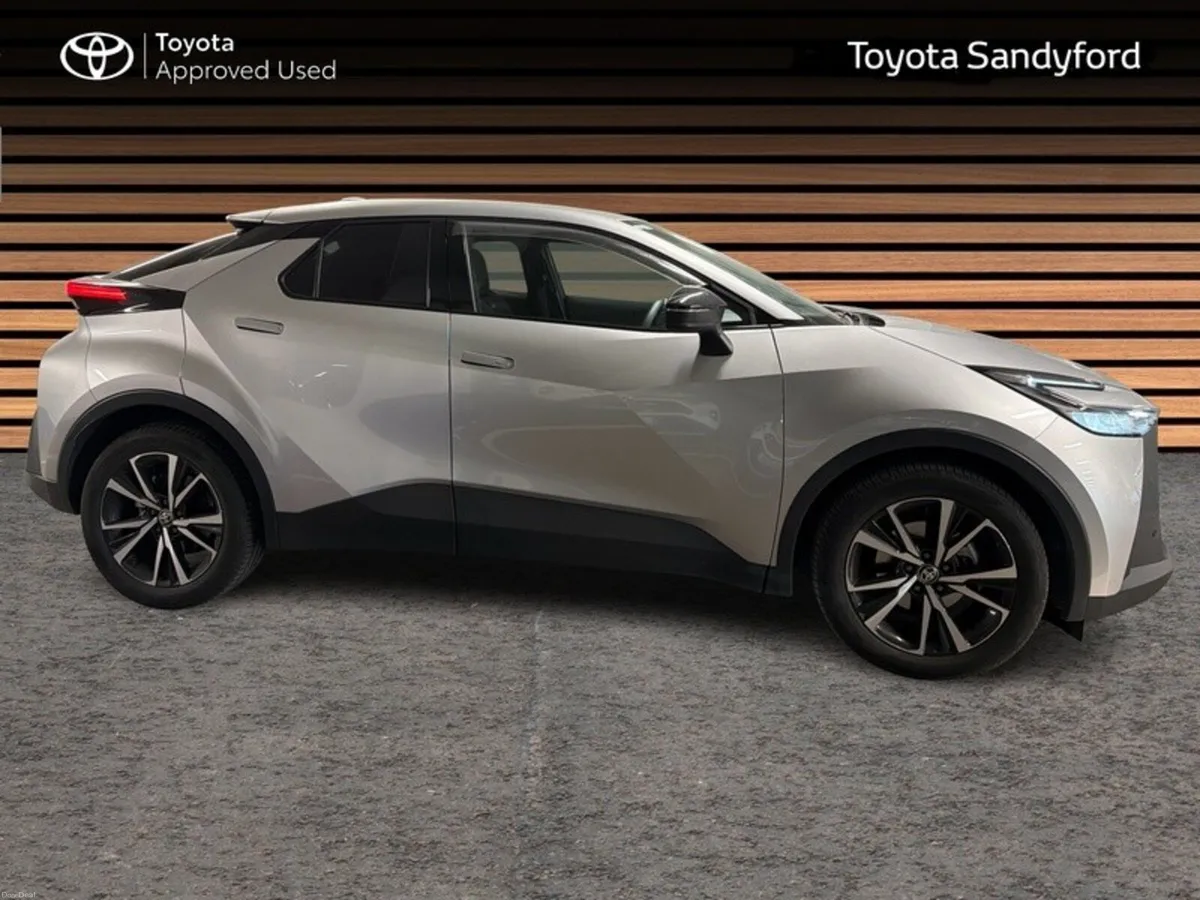 Toyota C-HR HYBRID SPORT PLUS EXTRAS // HEATED SEA - Image 3