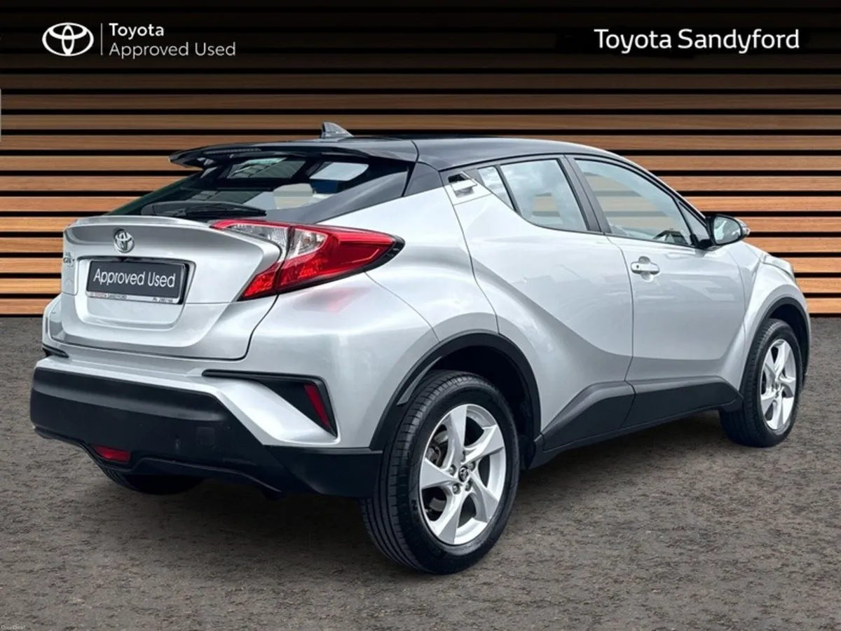 Toyota C-HR 1.2T LUNA MANUAL // REAR CAMERA // SAF - Image 2