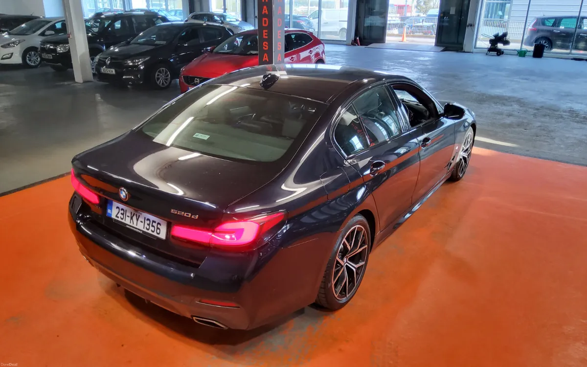 BMW 5-Series 2023 - Image 3