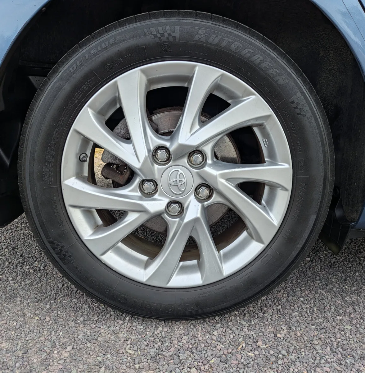 TOYOTA AURIS D4D LUNA/ REVERSE CAMERA - Image 3