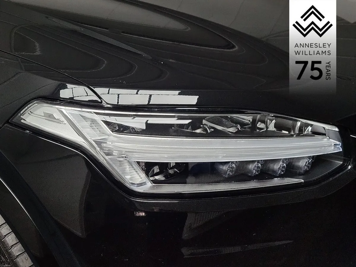 Volvo XC90 RECHARGE T8 (390hp) R-Design AWD - Image 4