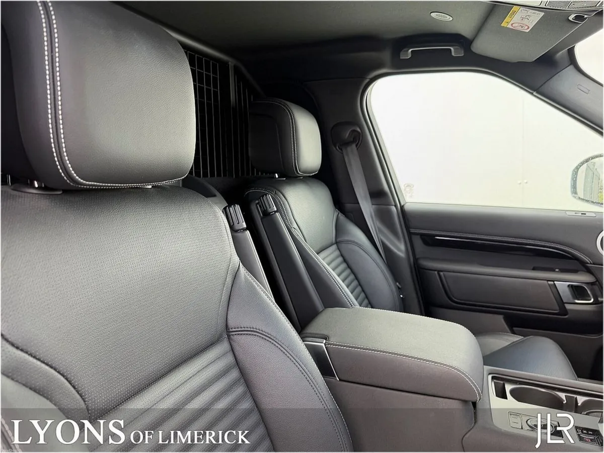 Land Rover Discovery 2 Seater Commercial 3.0D 350P - Image 4