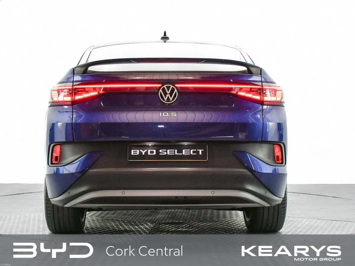 Volkswagen ID.5 STYLE PRO 77kWh Battery Auto - Image 4