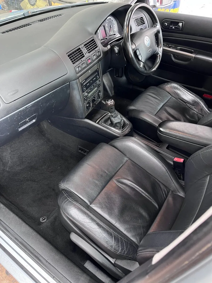 Volkswagen Bora 2004 - Image 2