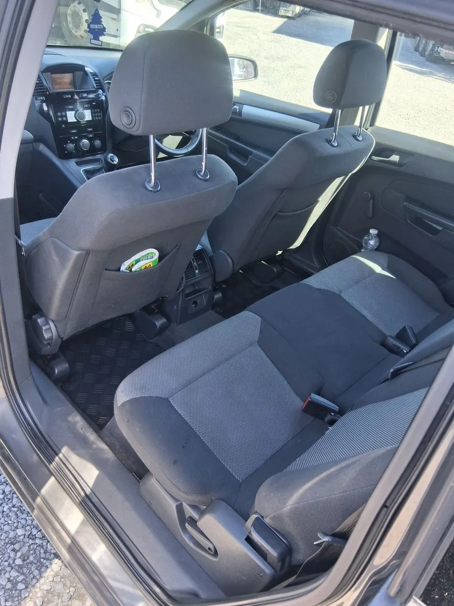 Vauxhall Zafira 2011 - Image 5