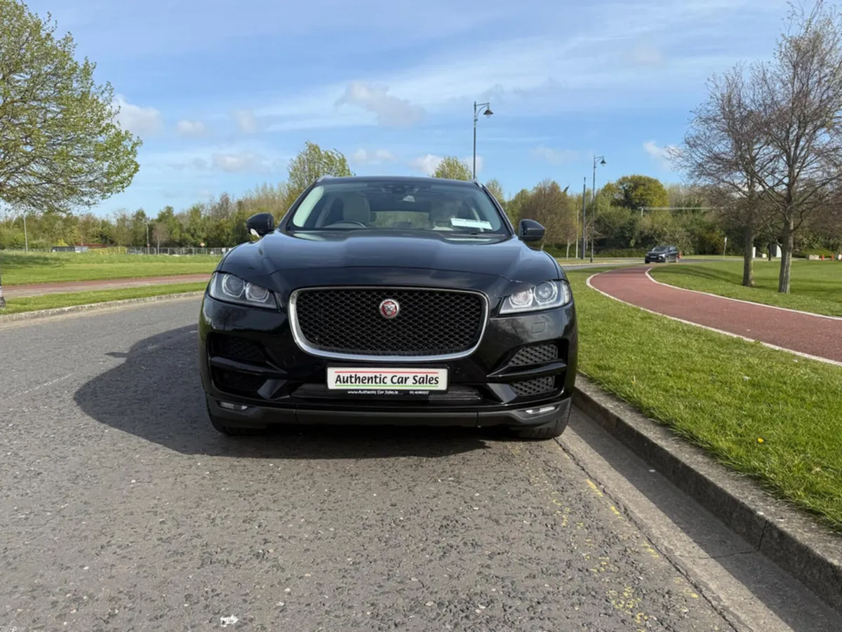 Jaguar F-Pace 2.0 D AWD PORTFOLIO  PAN ROOF MY18 - Image 4