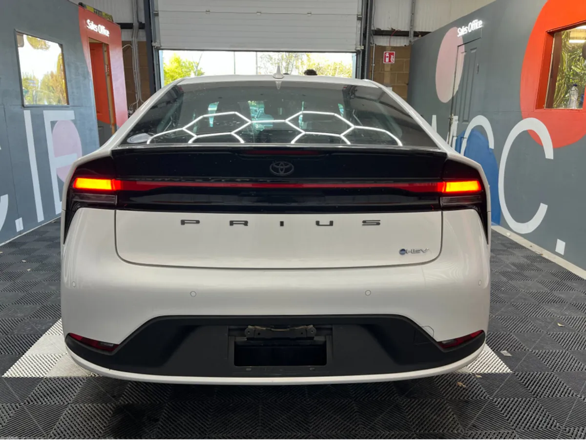 Toyota Prius €31950 2024 TOYOTA PRIUS X 1.8 AUTOMA - Image 3