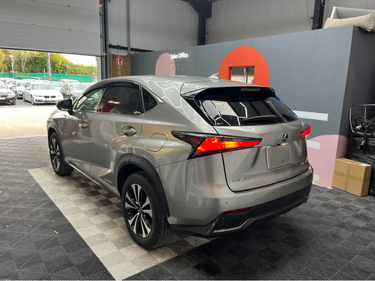 Lexus NX 2020 LEXUS NX300H F SPORT 2.5 AUTOMATIC / - Image 4