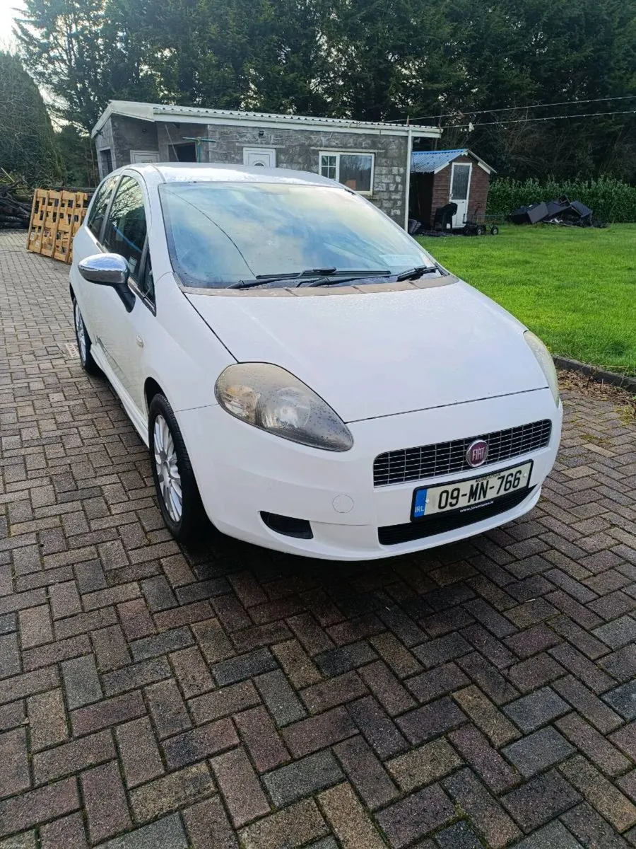 Fiat Punto Grande 2009 - Image 1