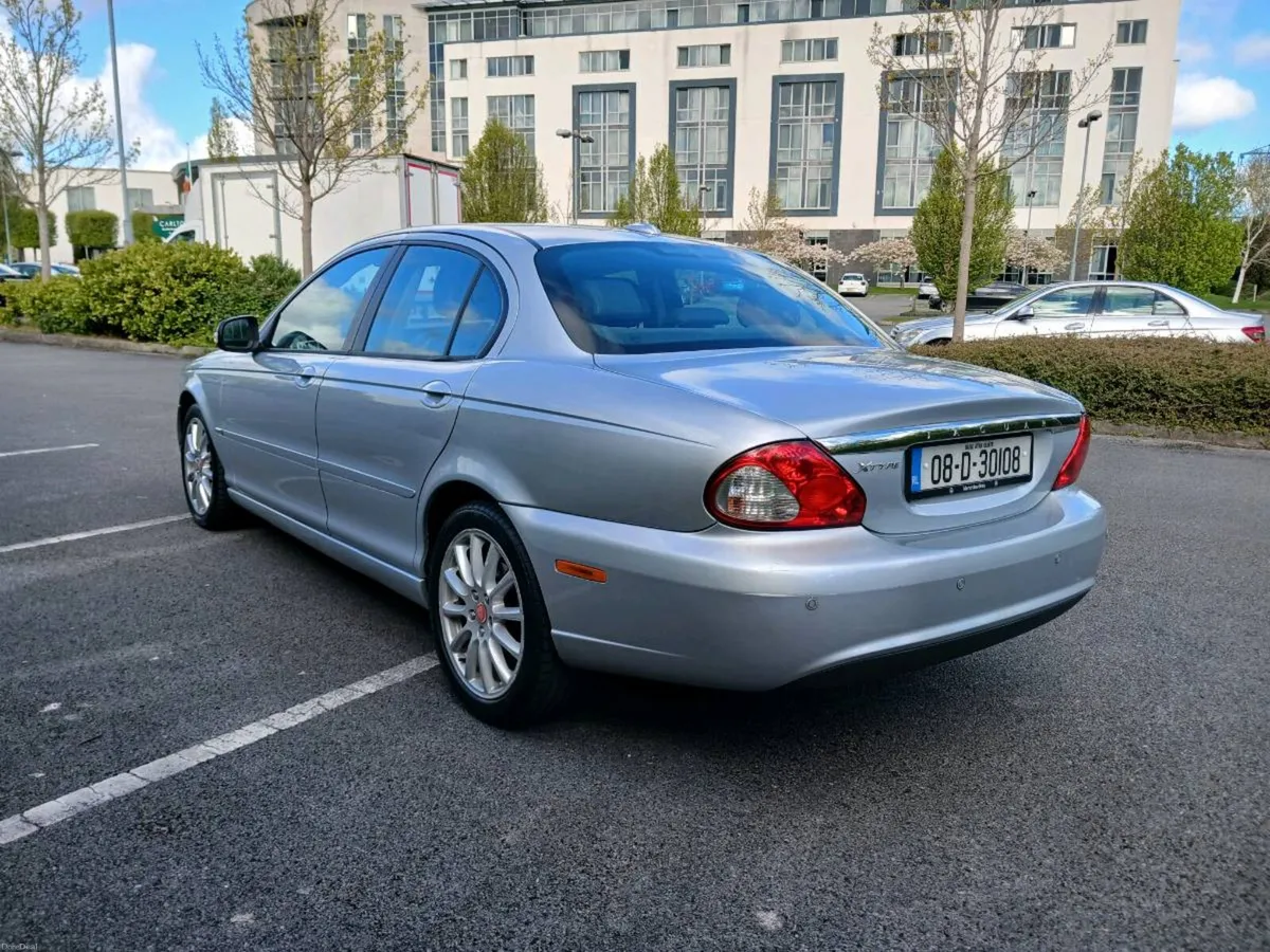 Jaguar X Type 2.0 Diesel Silver Metalic / Black Le - Image 3