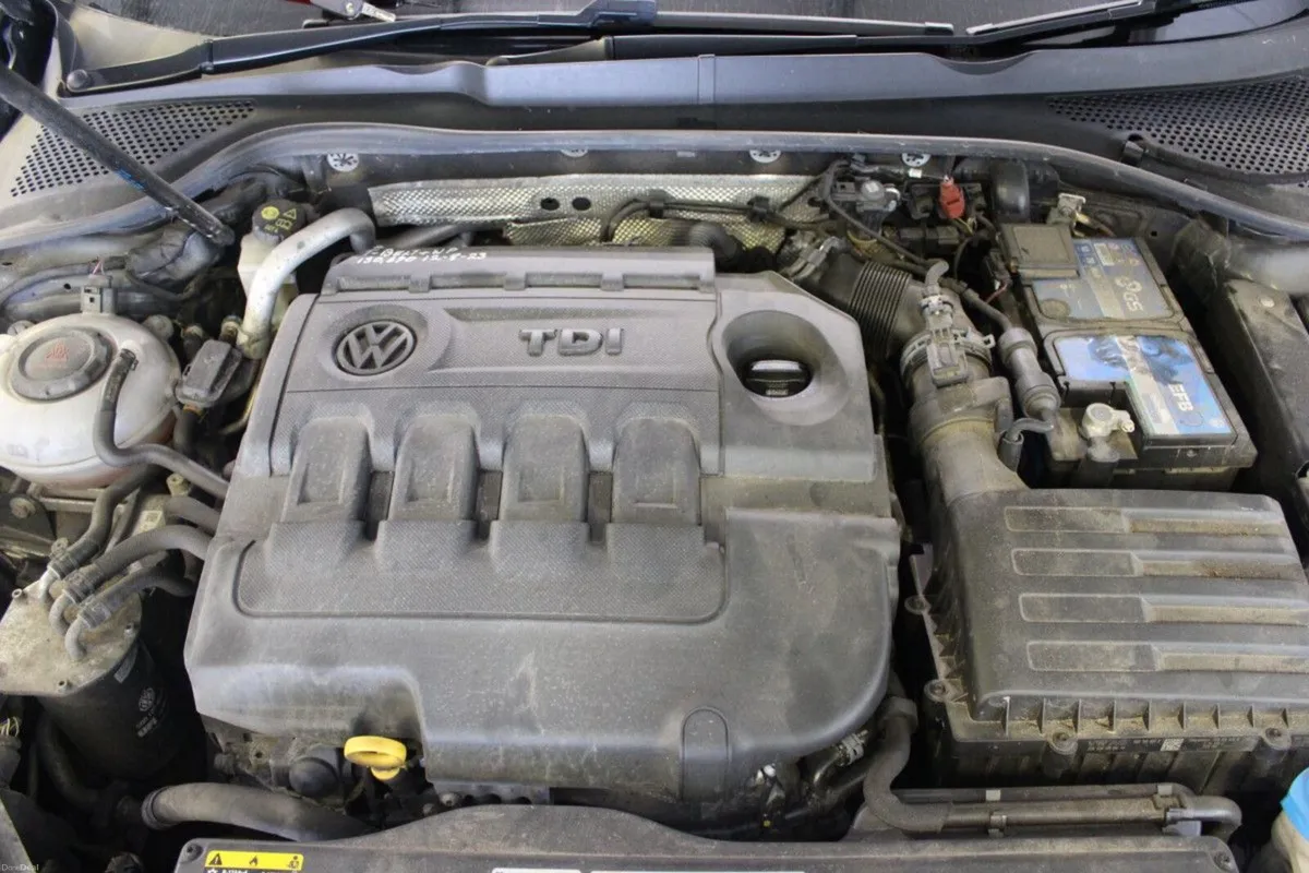 Volkswagen Golf 1.6 TDI 5DR SE NAV BMT 115 - TENDE - Image 4