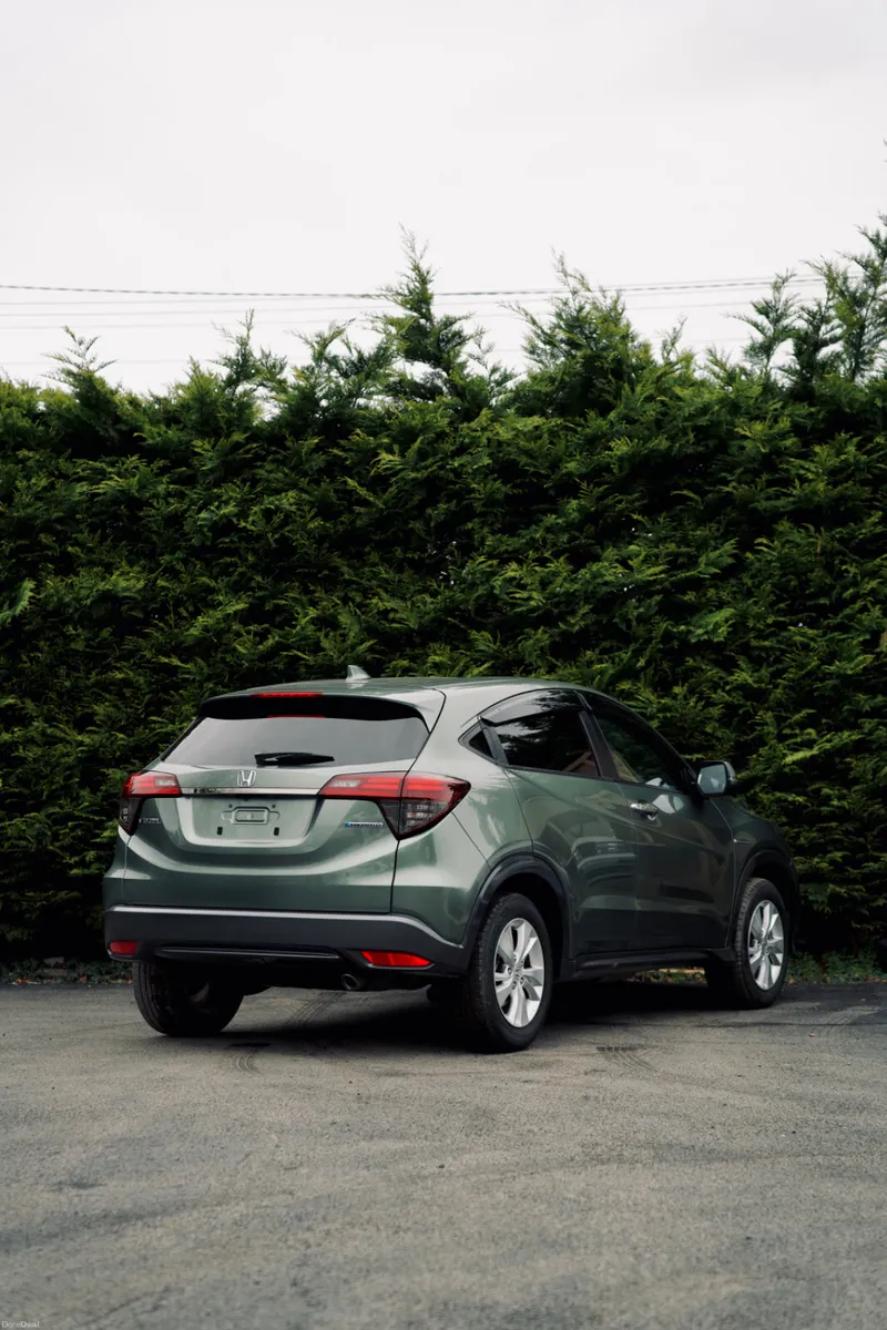 Honda Vezel 1.5 L Hybrid 2020 with Low Mileage - Image 3