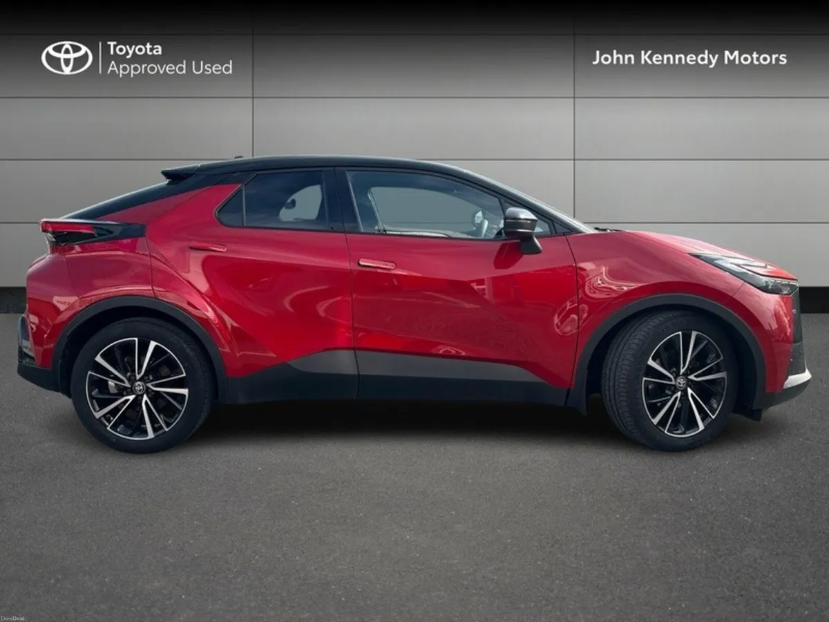 Toyota C-HR HYBRID SOL - Image 3