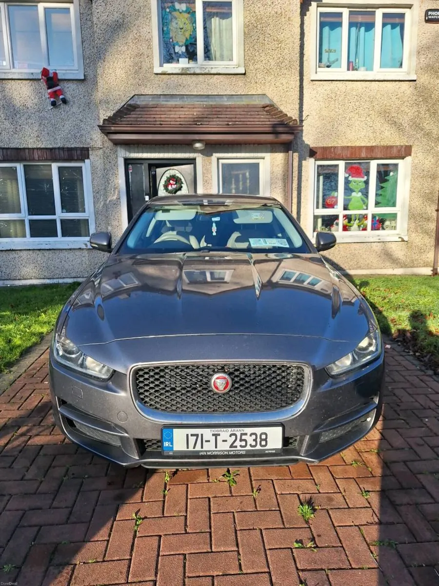 Automatic Jaguar XE - Image 1