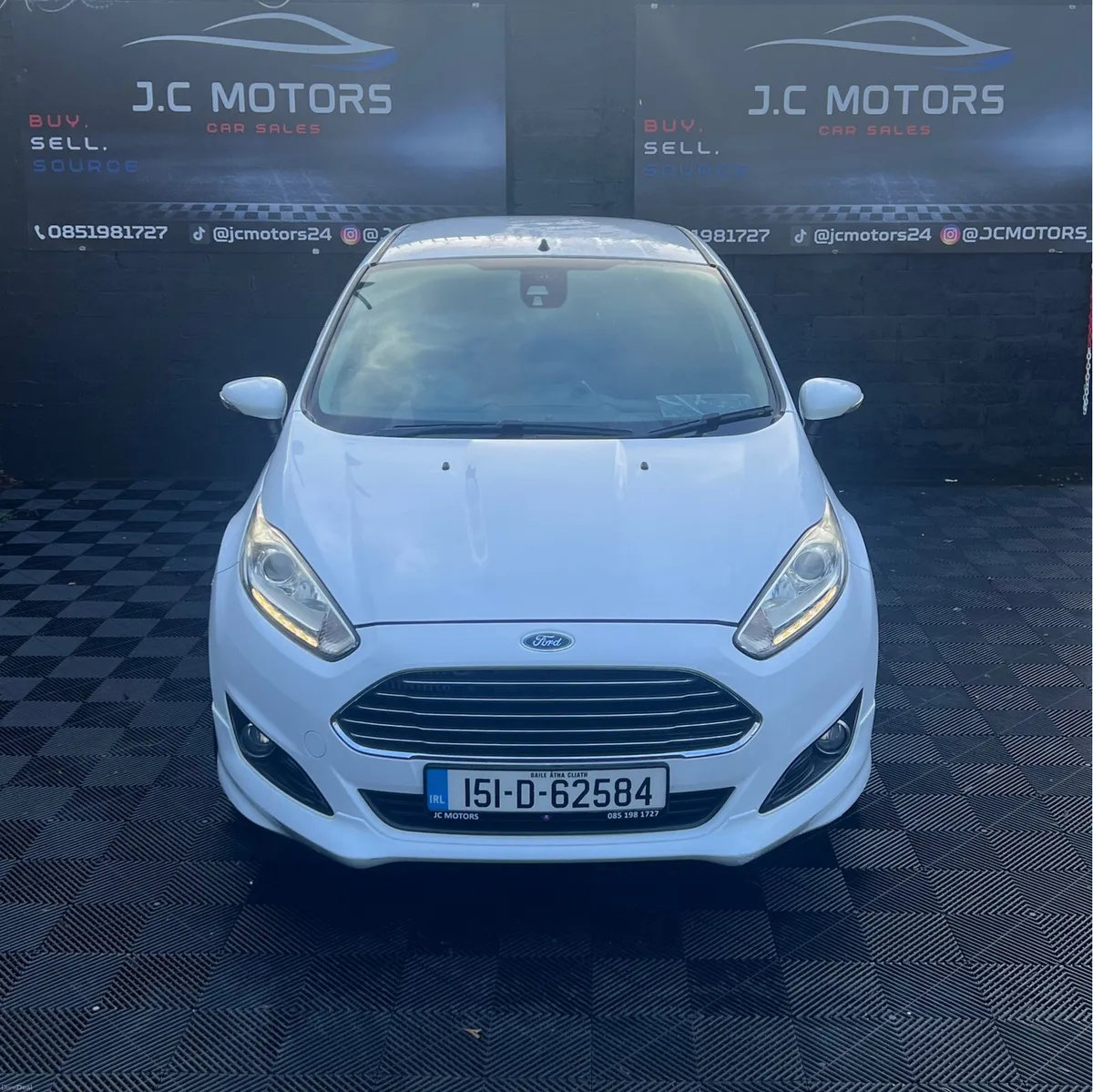 2015 Ford Fiesta (Low KM) Automatic - Image 2