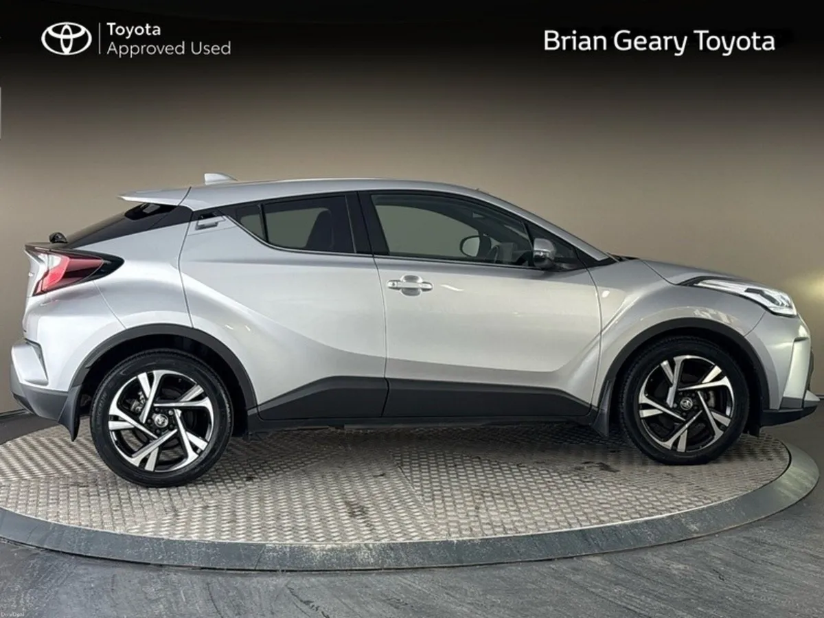 Toyota C-HR HYBRID SPORT - Image 3