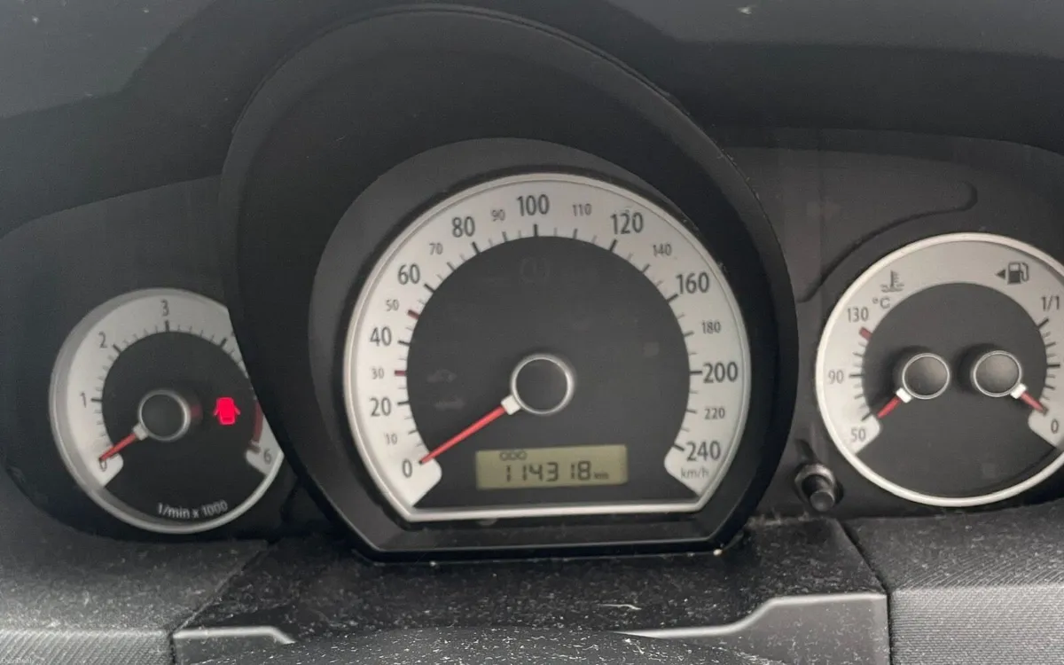 Kia Ceed 2010 - Image 2