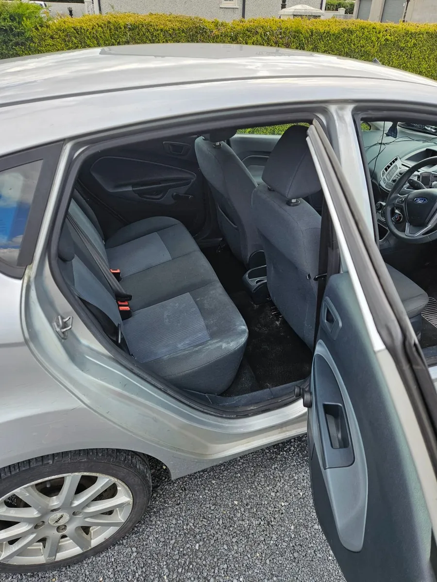 Ford Fiesta 2011 - Image 1