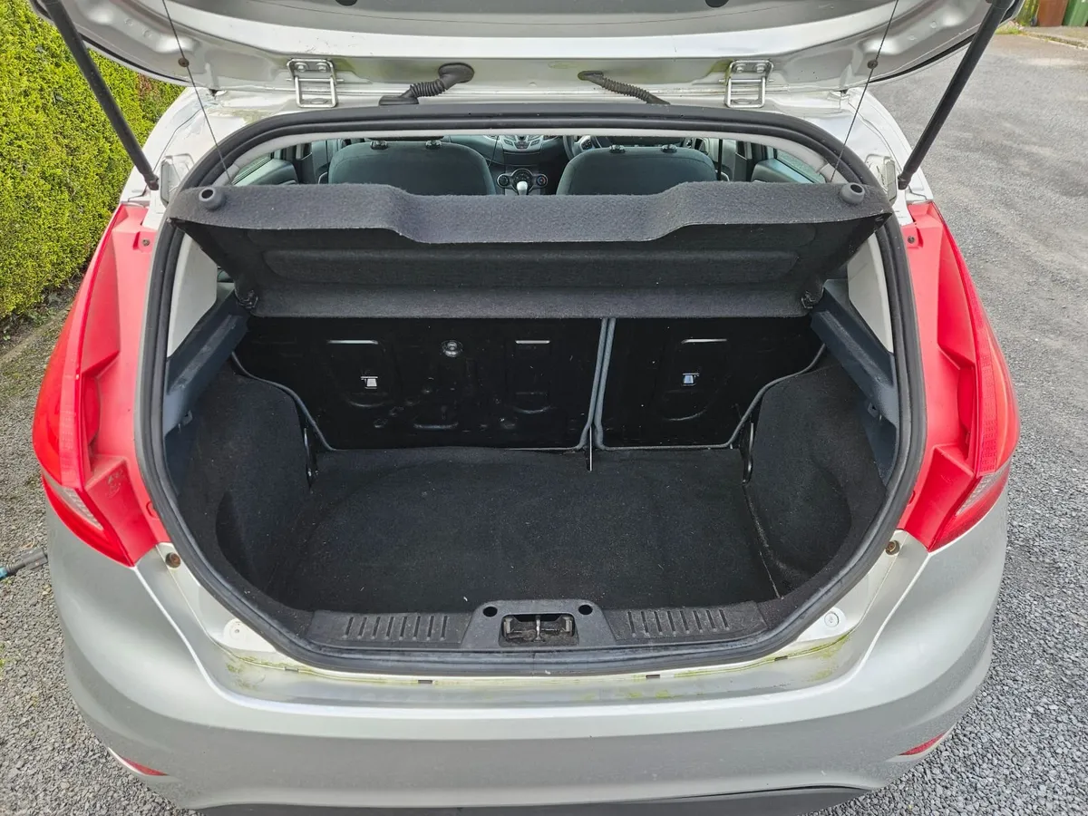 Ford Fiesta 2011 - Image 4