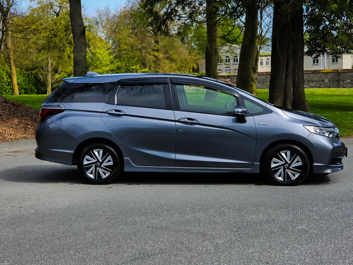 2020 Honda Shuttle 1.5 Petrol ybrid Auto Top Spec - Image 4