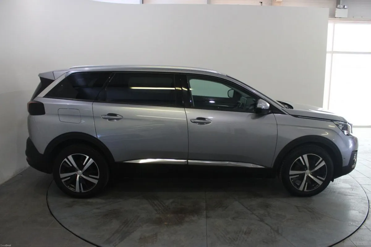 Peugeot 5008 1.5 BlueHDi 130bhp Allure - TENDER 26 - Image 2
