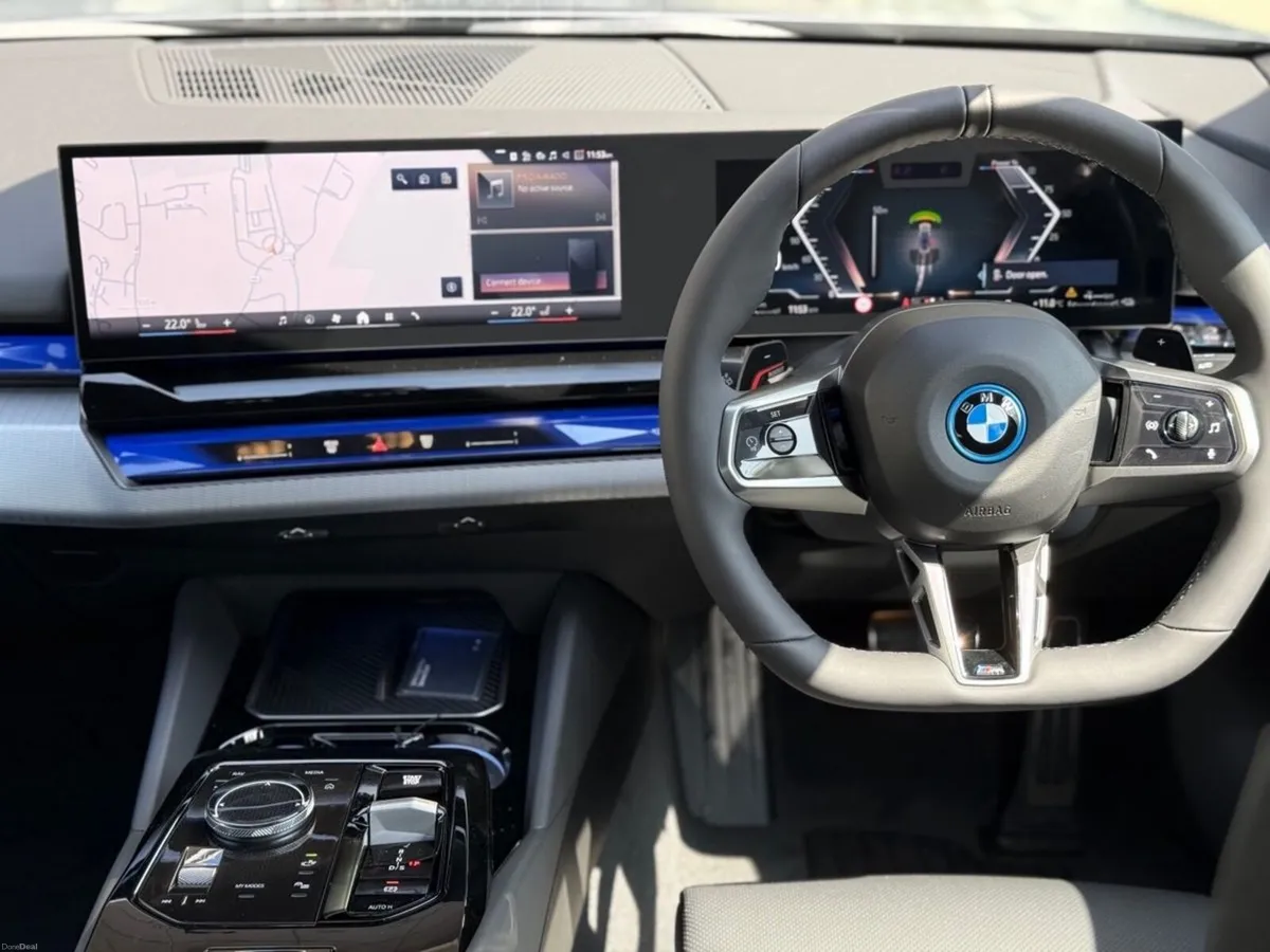 BMW 5-Series 530e M Sport Saloon - Image 4