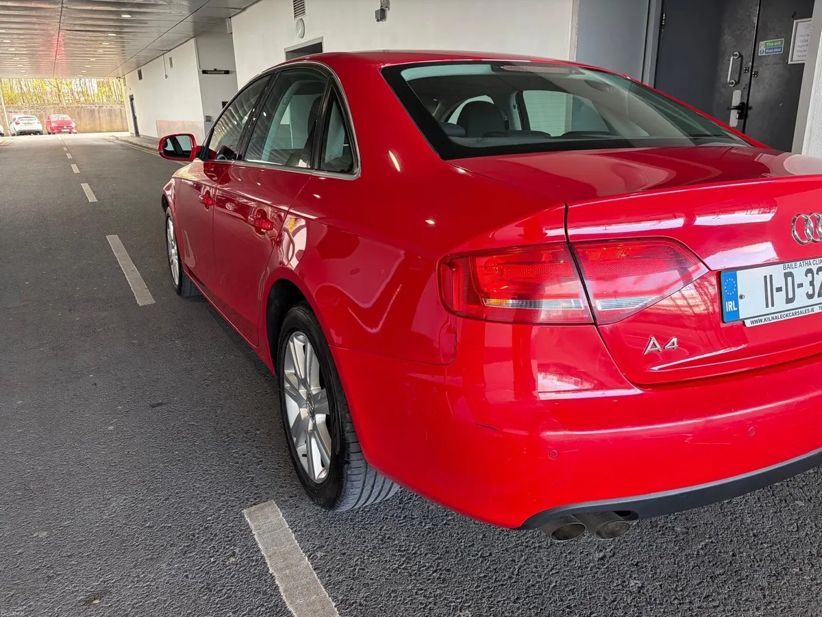 Audi A4 2011 automatic - Image 2