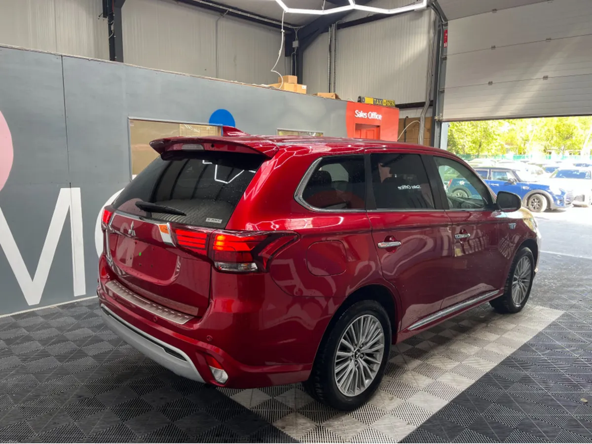 Mitsubishi Outlander 2021 MITSUBISHI OUTLANDER G P - Image 2