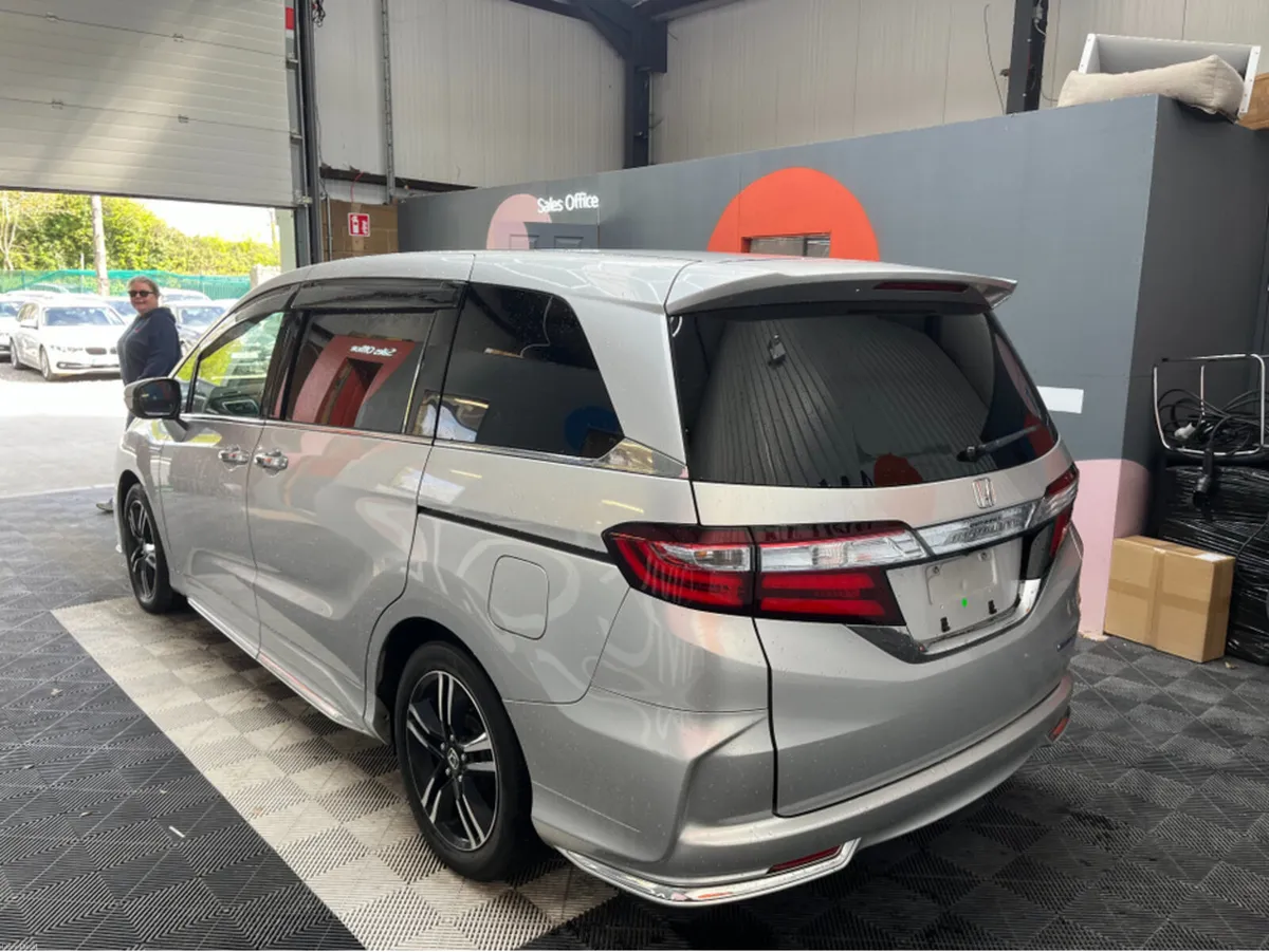 Honda Odyssey 2017 HONDA ODYSSEY HYBRID ABSOLUTE 2 - Image 4