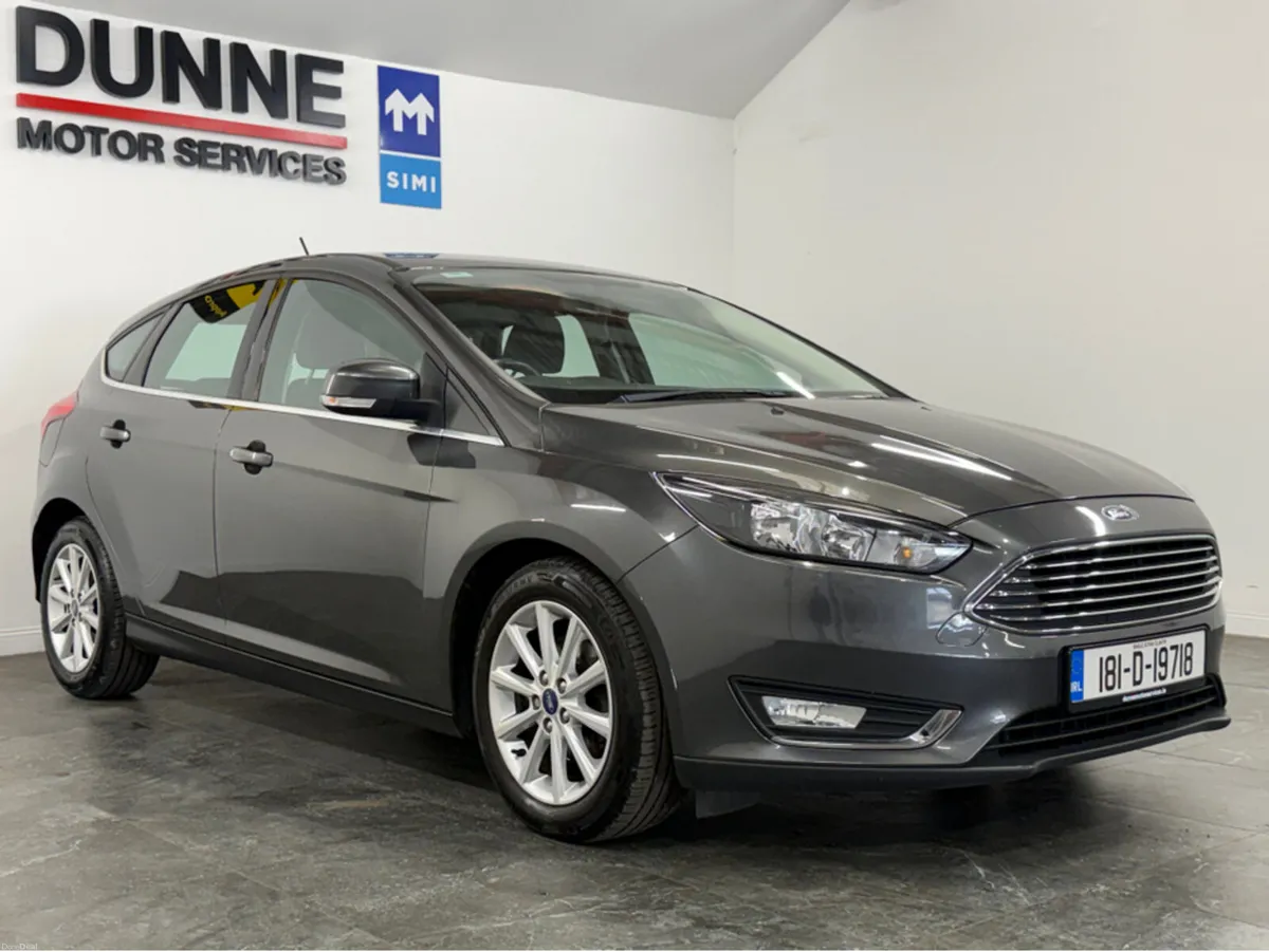 Ford Focus **TITANIUM EDITION **CRUISE CONTROL **A - Image 4