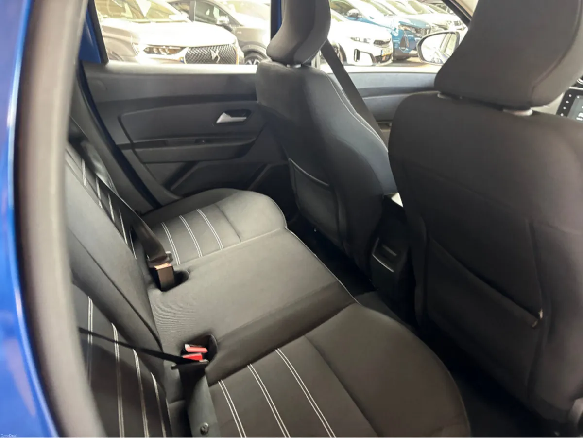 Dacia Duster EXPRESSION TCE 150 4X2 EDC NBI - Image 4