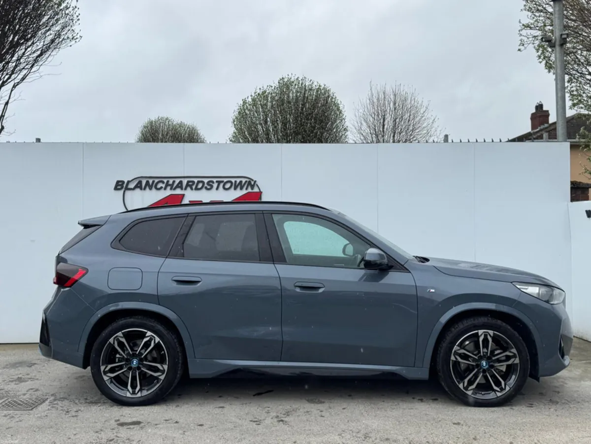 BMW iX1 Fully Electric XDRIVE30 M SPORT - Image 3