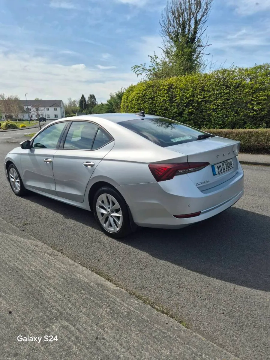 Skoda Octavia  Diesel Automatic - Image 3