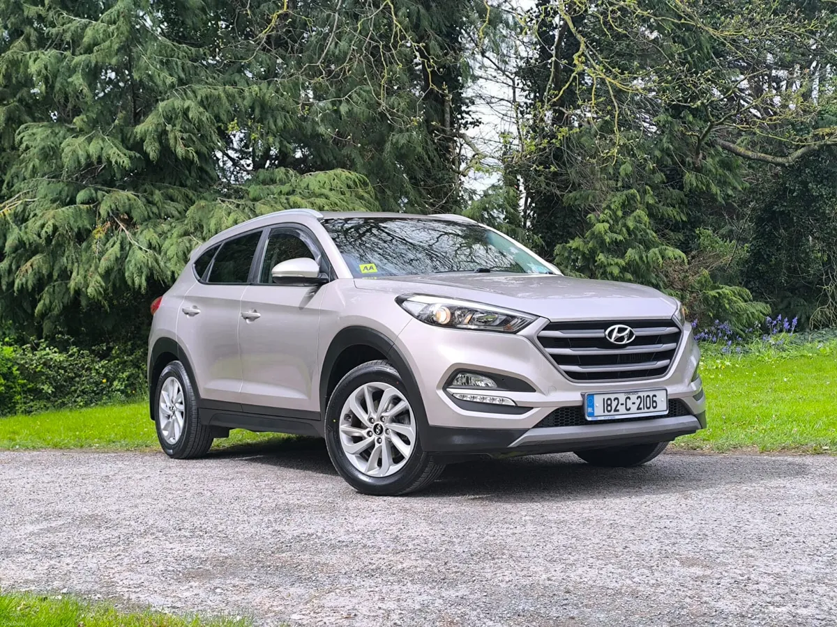 2018 Hyundai Tucson Executive 1.7 Crdi ONE OWNER! - Image 4