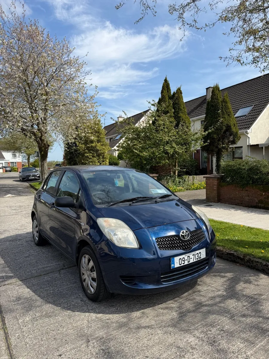 2009 Toyota Yaris 1.0 petrol| NCT 6/27 & Tax 12/26 - Image 1