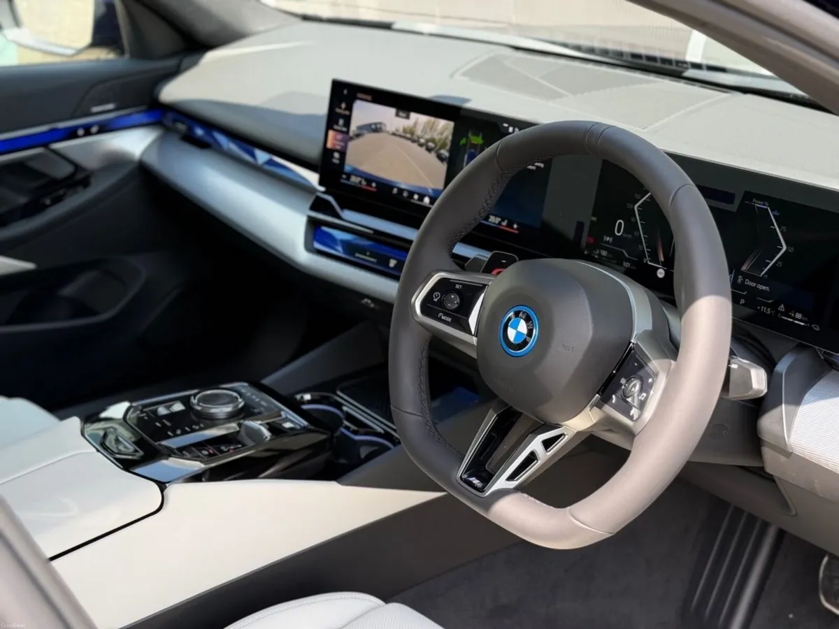 BMW 5-Series 530e M Sport Individual Colour - Image 4