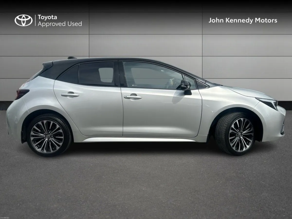 Toyota Corolla LUNA SPORT HB - Image 3