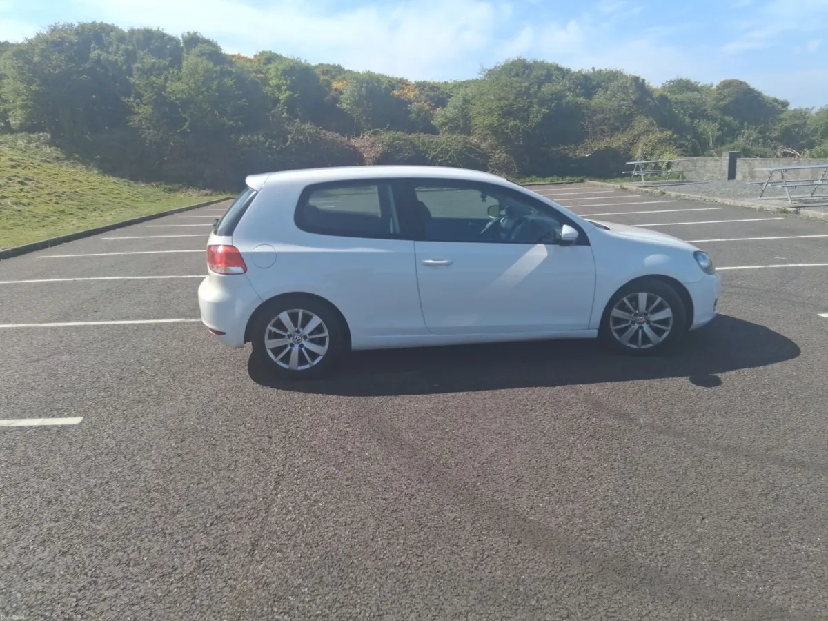 Volkswagen Golf 2012 - Image 1